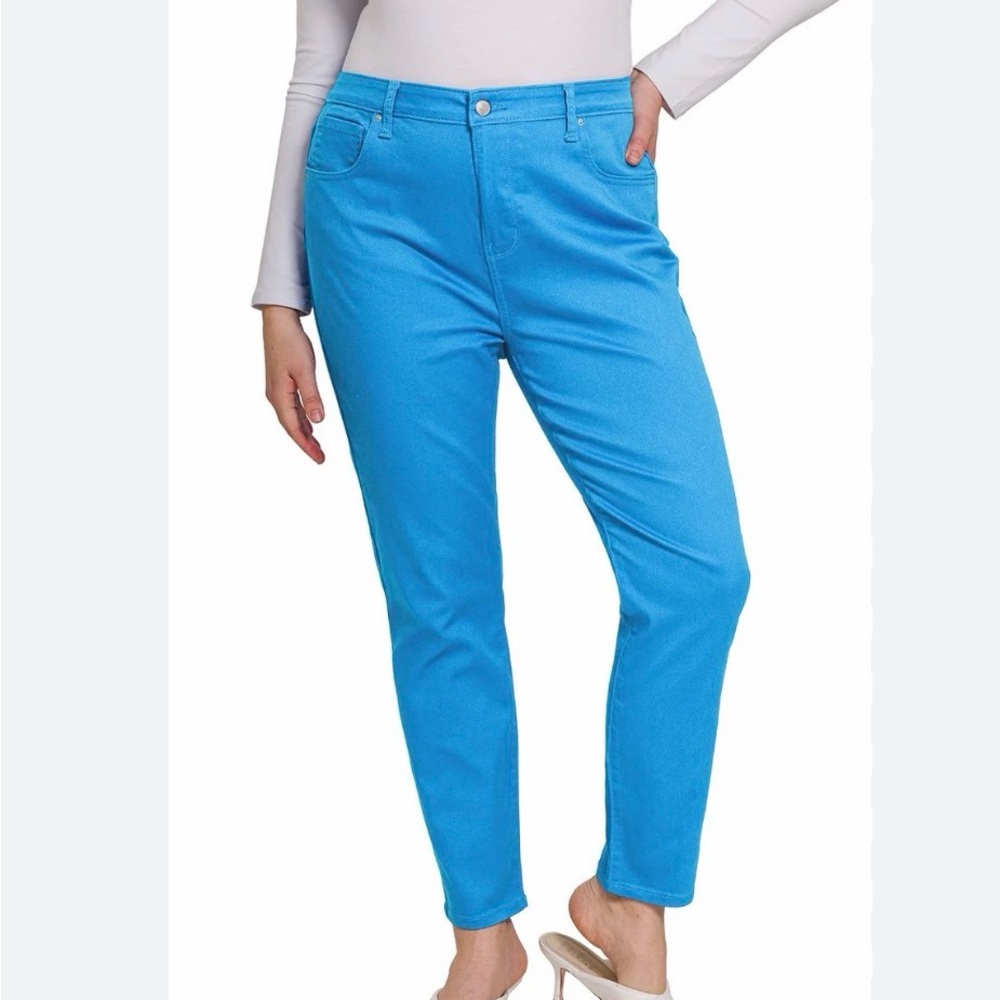 NWT Zenana Outfitters Vibrant Blue Apparel